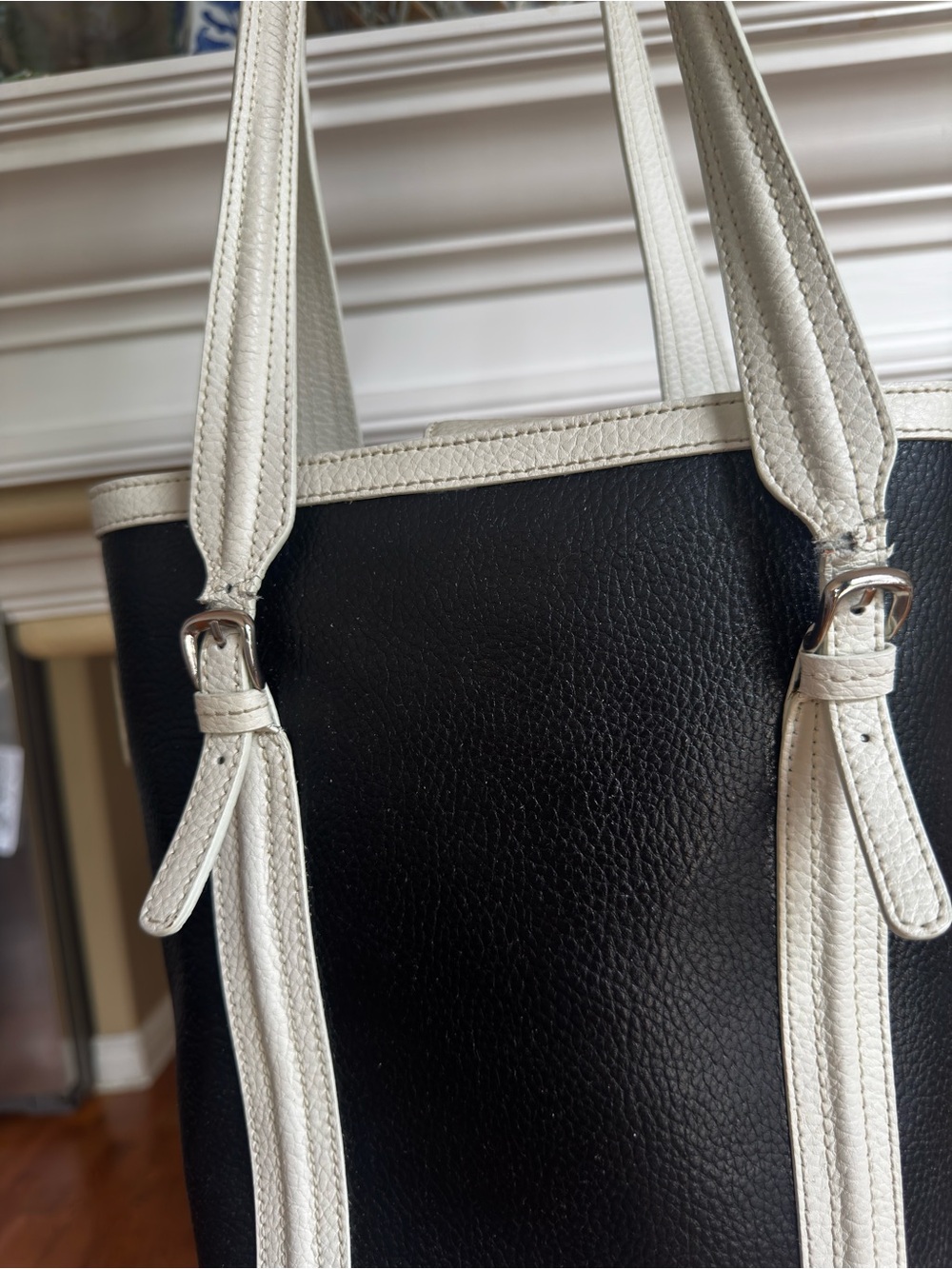 Maxx New York Y2K Black and White Bucket Tote Bag - Picture 2 of 5